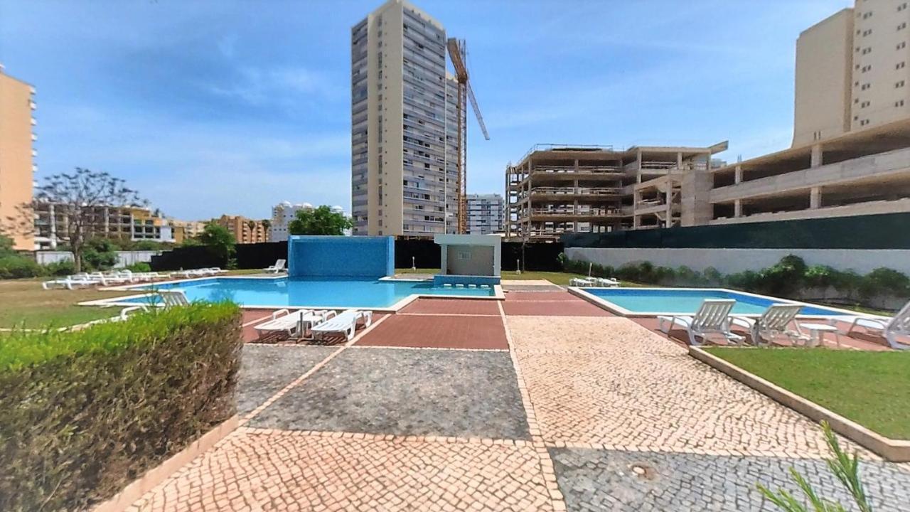 Apartamentos Turisticos Rocha Tower 4 Portimao Exterior photo
